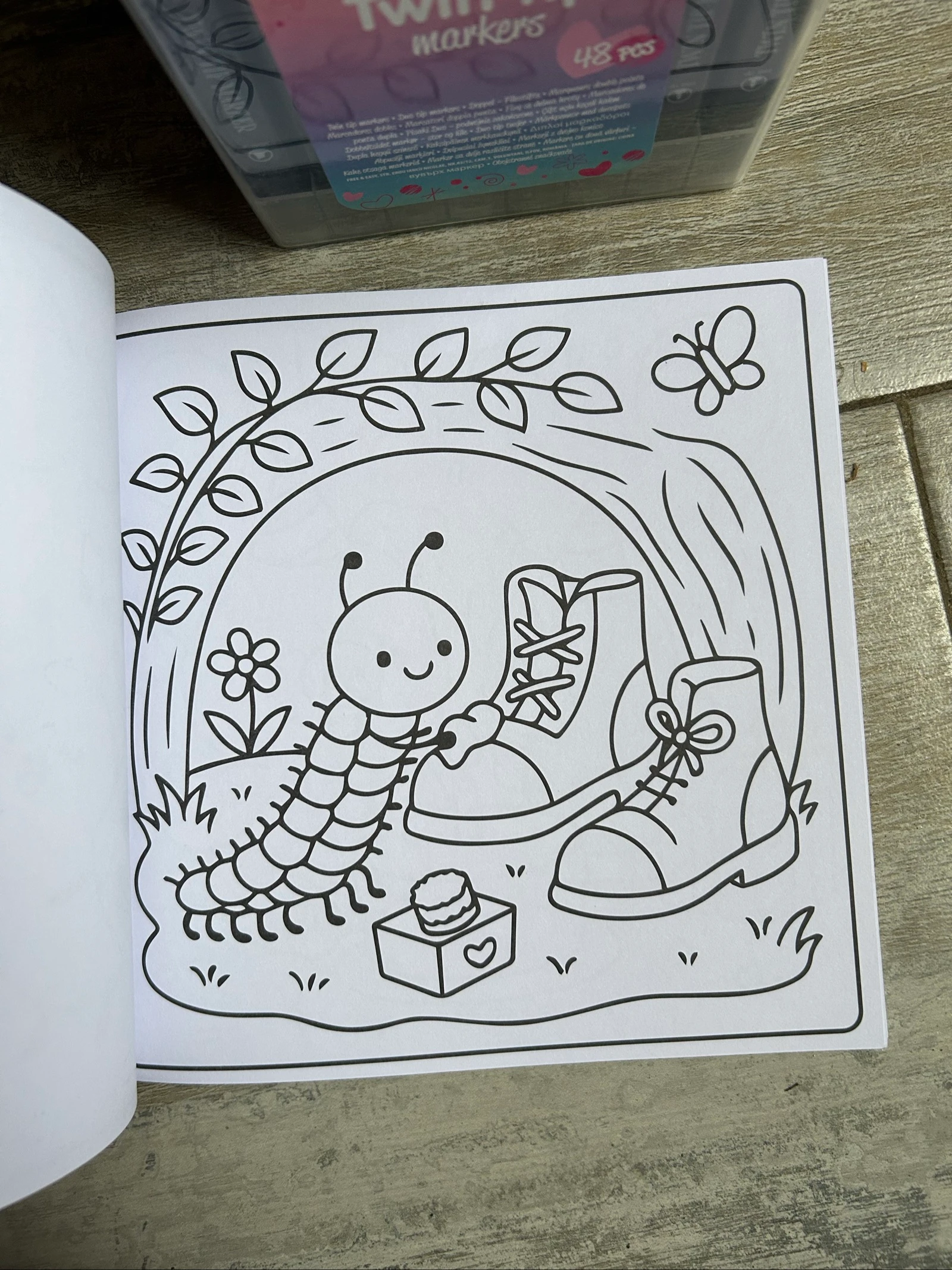 Caderno de colorir e marcadores de álcool – photo 4